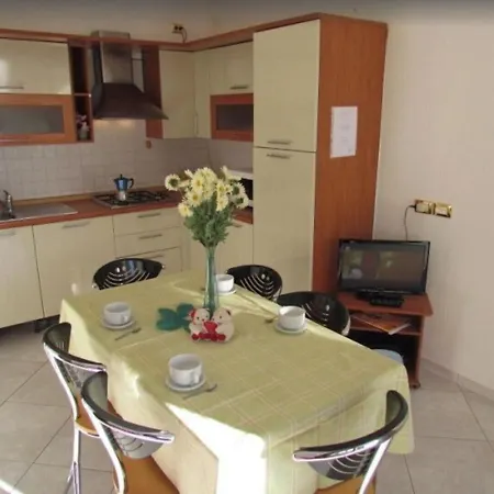 Flat With Large Terrace To Enjoy The Sun