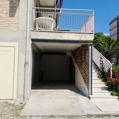 Lejlighed Flat With Large Balcony In