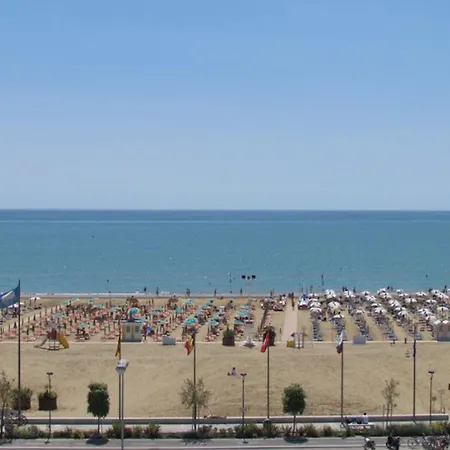 Flat With Large Balcony In Lejlighed